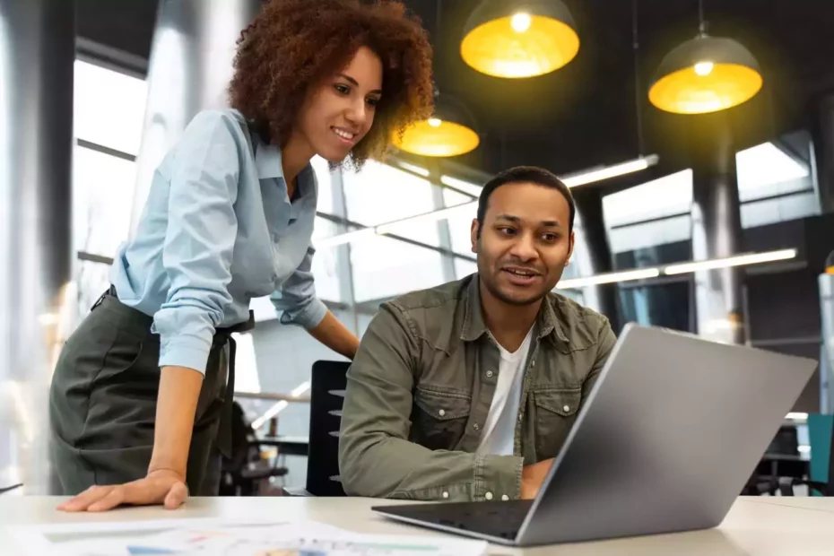 Collaborateurs dans une agence web offshore à Madagascar